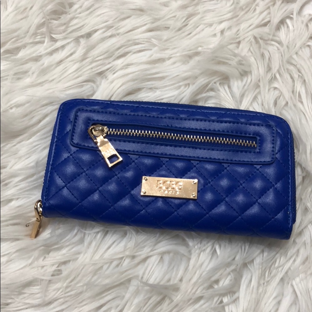 NWOT BCBG WALLET